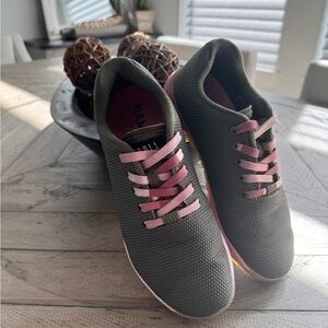 NoBull Army Green Sneaker (women’s 8 or men’s 6.5)